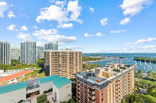 Foto del edificio - 2889 McFarlane Rd