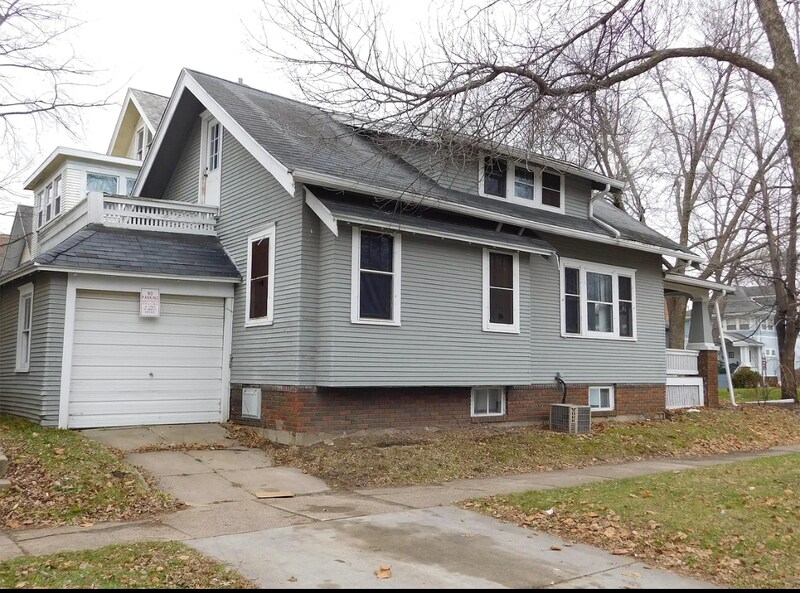 Building Photo - 1841 Grande Ave SE