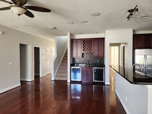 Foto del edificio - 2472 Lantana Ln