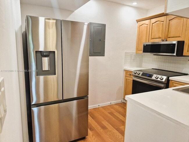 Foto del edificio - 11800 SW 18th St