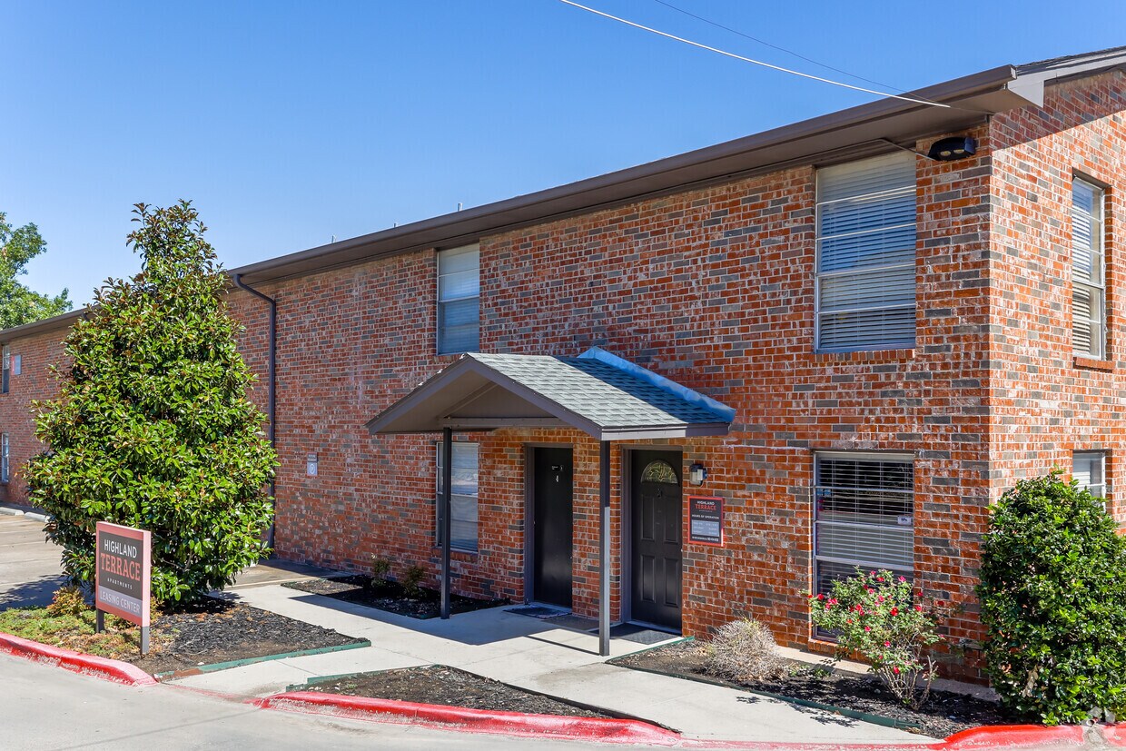 Foto principal - Highland Terrace Apartments