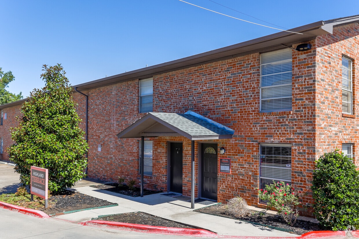 Primary Photo - Highland Terrace Apartments