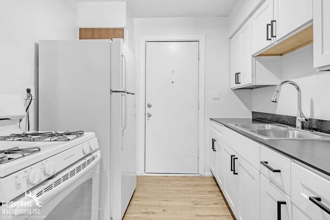 Building Photo - Updated 2Bdm 1Ba in Apartment Community!
