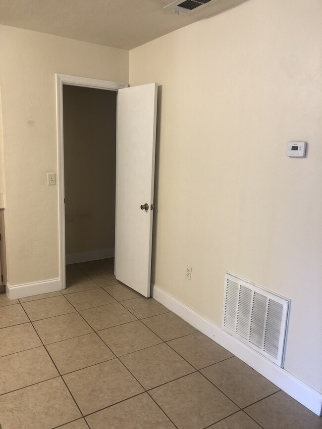 Foto del edificio - 1306 Shady Terrace