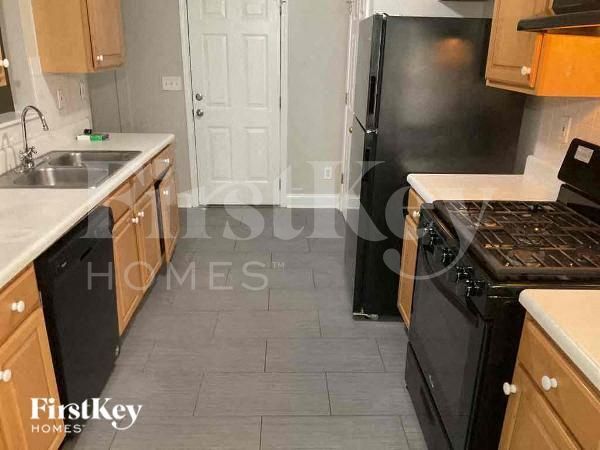 Foto del edificio - 2522 Halcyon Way