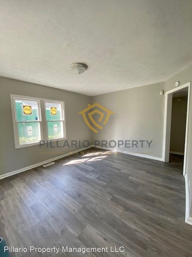 Building Photo - 3 br, 1.5 bath House - 3540 Caroline Ave.