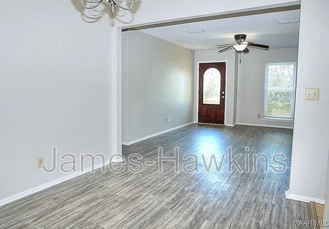 Foto del edificio - 709 Balfour Rd