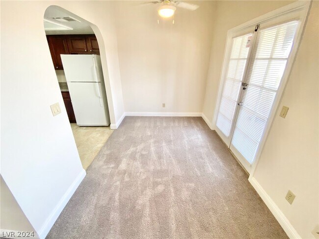 Building Photo - 811 Bass Dr