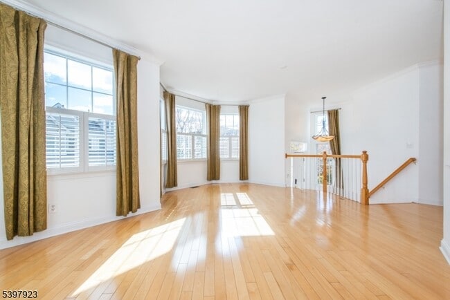 Building Photo - 43 S Shore Dr