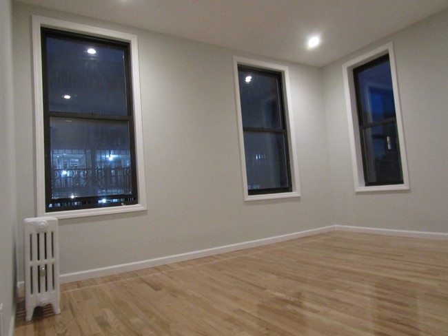 Building Photo - 274 W 140th St