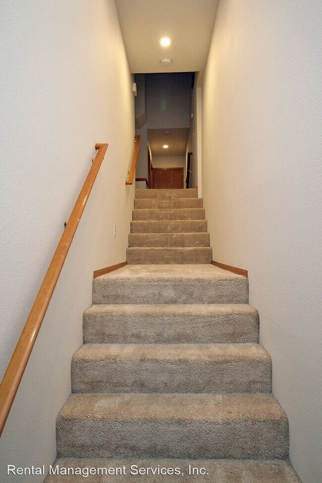 Foto del edificio - 2 br, 2 bath House - 510 NE Lawrence Ave