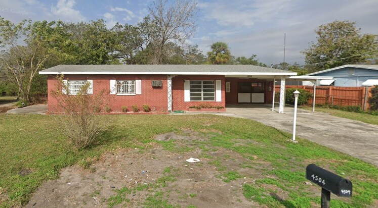 Foto principal - 4504 26th Ave S