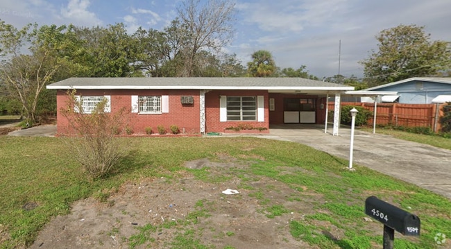 Building Photo - 4504 26th Ave S
