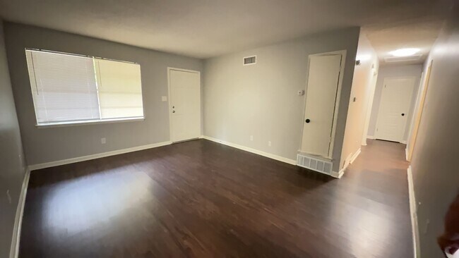 Foto del edificio - Newly Rehabbed Home in Raleigh - 1/2 Off T...