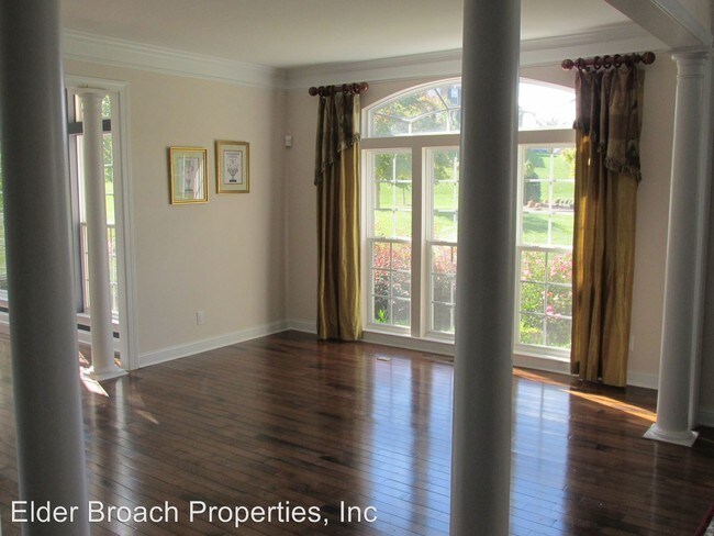 Foto del edificio - 9325 Stonebridge Way