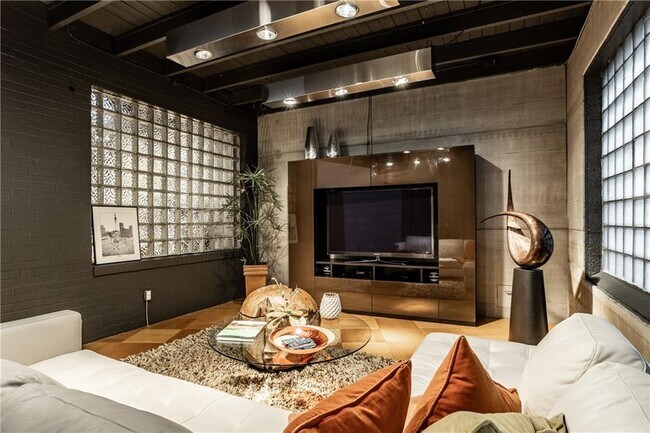 Foto del edificio - 612 N Park Ave