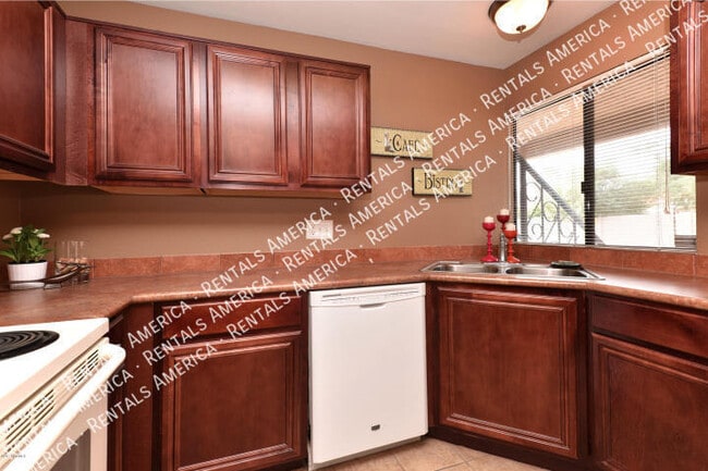 Building Photo - 10115 E Mountain View Rd