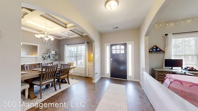 Building Photo - 4 br, 2.5 bath House - 843 W Richland Circle