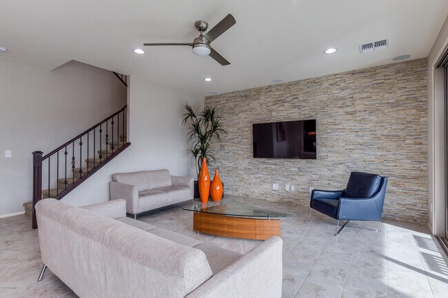 Foto del edificio - 3465 N Alba St