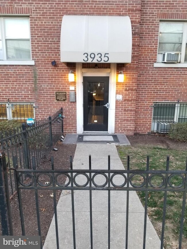 Photo - 3935 S St SE Townhome