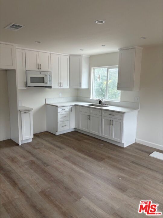 Foto del edificio - 7072 Summitrose St