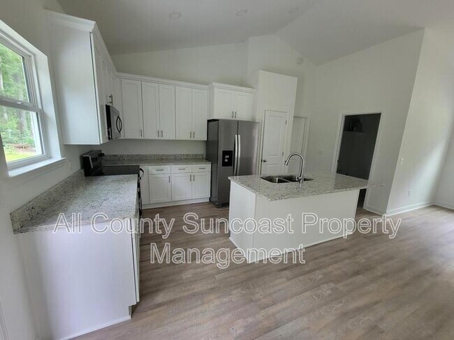 Foto del edificio - 1080 Partridge Ln
