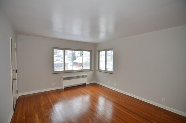 Foto del edificio - 6717 Belkenton Ave