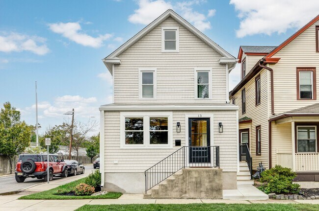 Foto del edificio - 13 Wilkins Ave