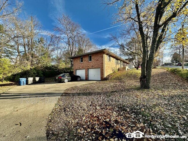 Foto del edificio - 3317 SE 4th St