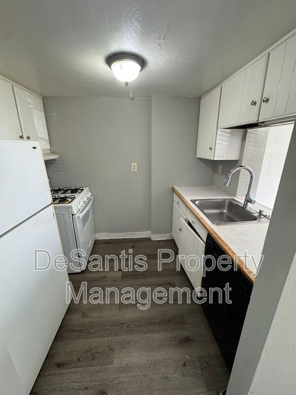 Foto del edificio - 331 Dersam St