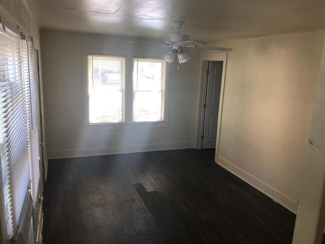 Foto del edificio - 2309 Avenue L