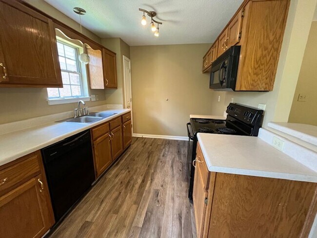 Foto del edificio - Renovated 3 Bedroom 2 Bath Home for Rent!!