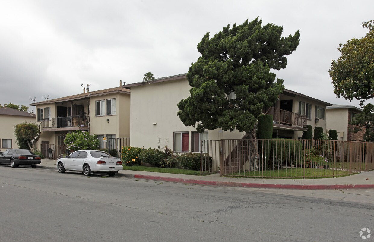 Primary Photo - Rose Street Apartments