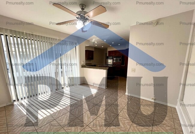 Building Photo - AVAILABLE NOW!!! Stunning 4-Bed, 3-Bath Ho...