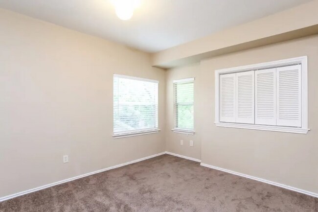 Foto del edificio - 6934 Haven Creek Dr
