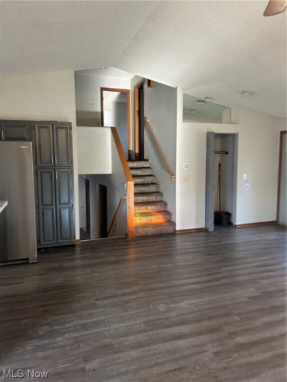 Building Photo - 1501 Oak Bluff Cir NE