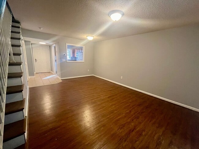 Foto del edificio - 2 Bedroom 1.5 Bath Townhouse