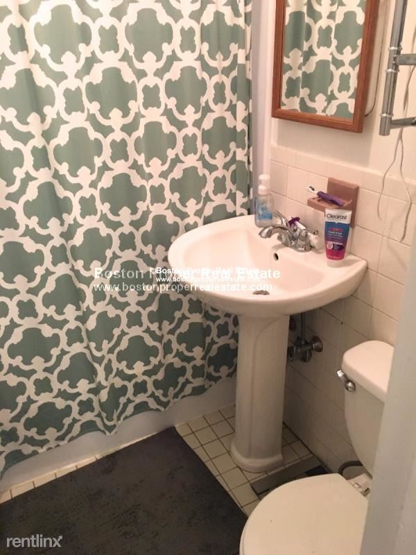 Foto del edificio - 379 Marlborough St