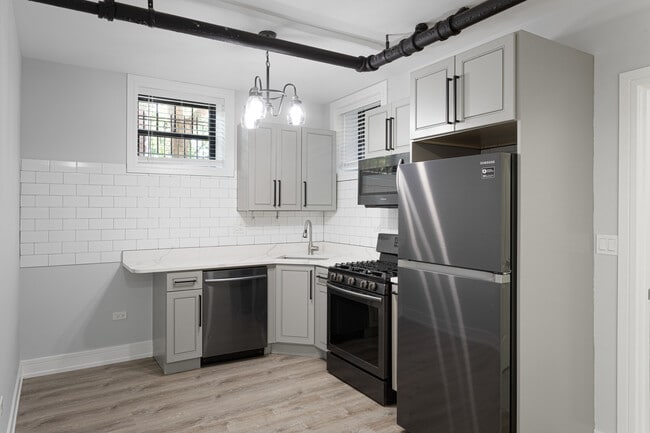 Foto del edificio - 1062 W Glenlake Ave