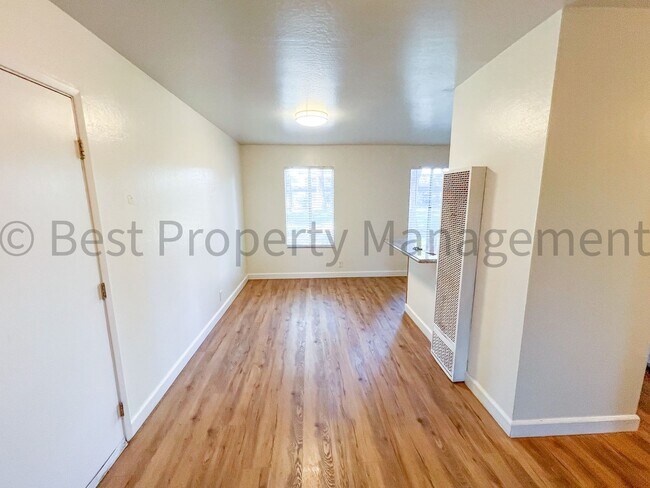 Foto del edificio - Downtown Livermore Condo!
