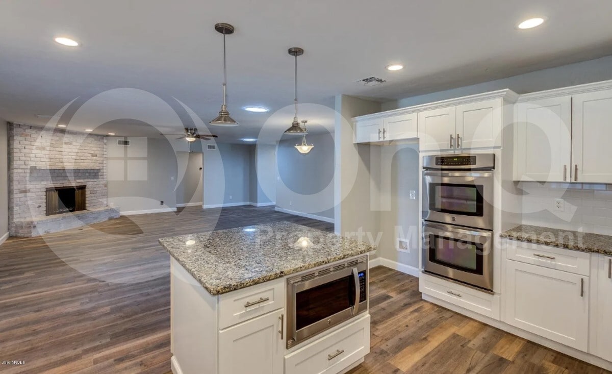 Foto principal - 2502 E Sahuaro Dr