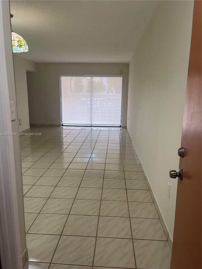 Foto del edificio - 10249 NW 9th St Cir