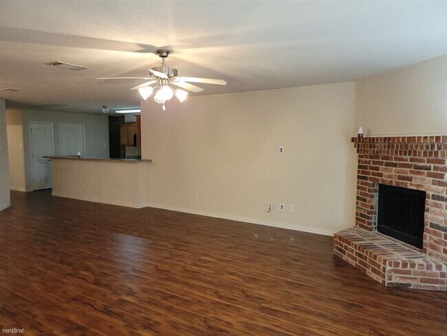 Building Photo - 4 br, 2 bath House - 1934 Mosley Drive