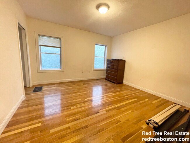 Foto del edificio - 128 Hillside St