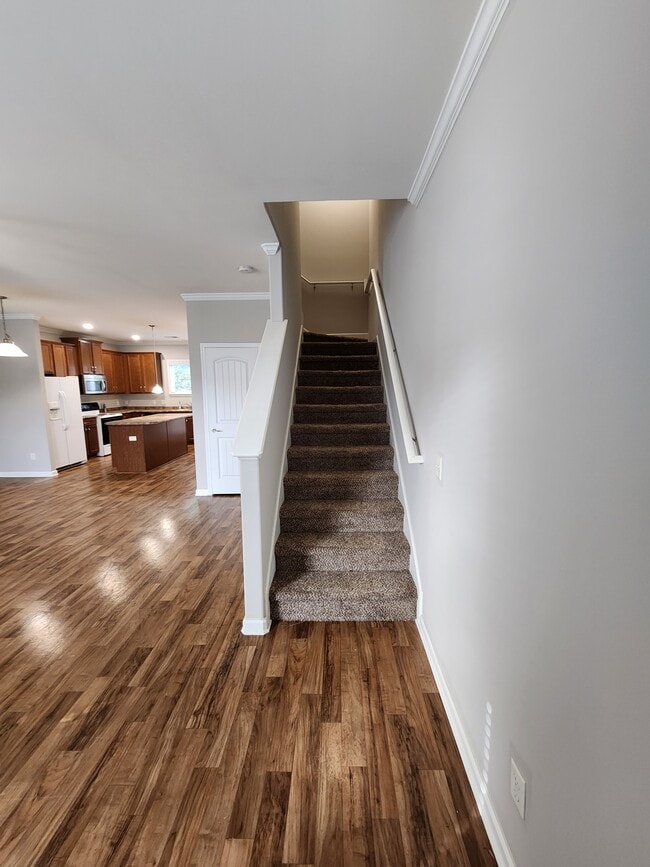 Building Photo - 104 Sonata Cir