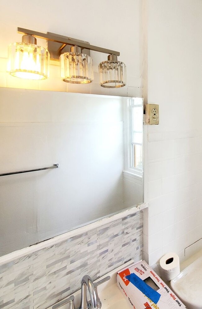 Building Photo - 819 N 64th St