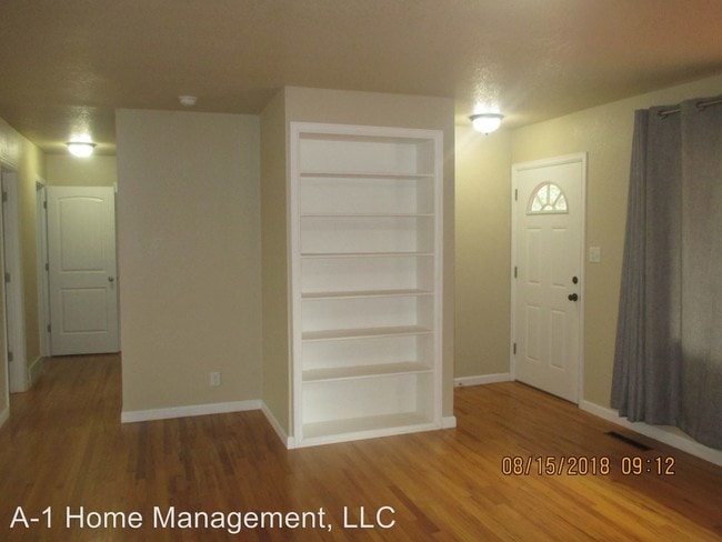 Foto del edificio - 3 br, 1 bath House - 106 Balfour Ave