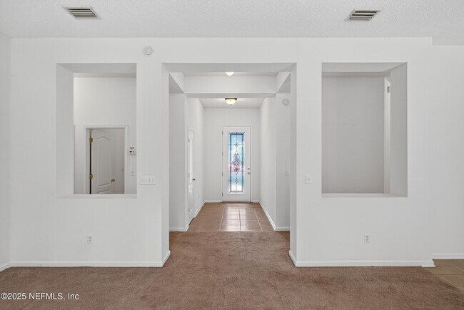 Building Photo - 872 Collinswood Dr