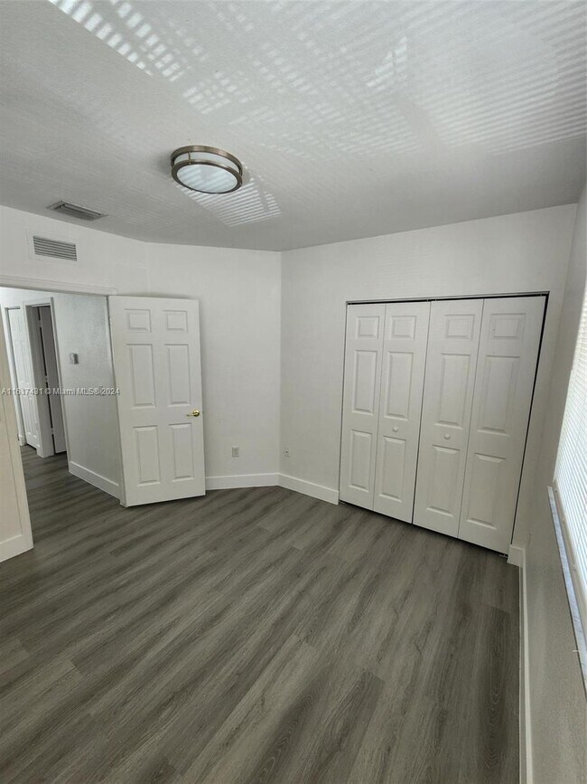 Foto del edificio - 2803 SW 82nd Ave