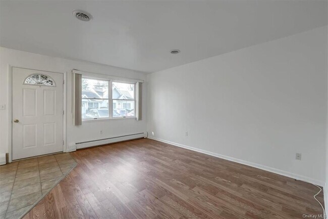 Building Photo - 236 Hubert H Humphrey Dr